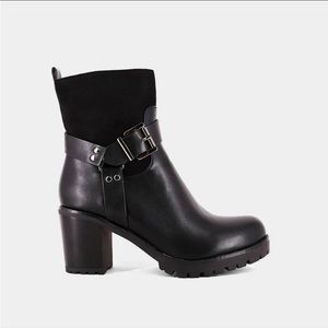 NIB ShuShop Black Women’s 7 Yaizu Combat Boots Vegan